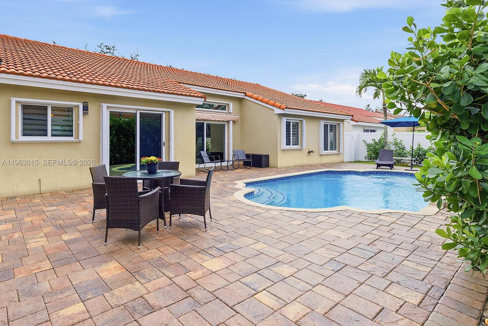 FLAMINGO ESTATES - Residential