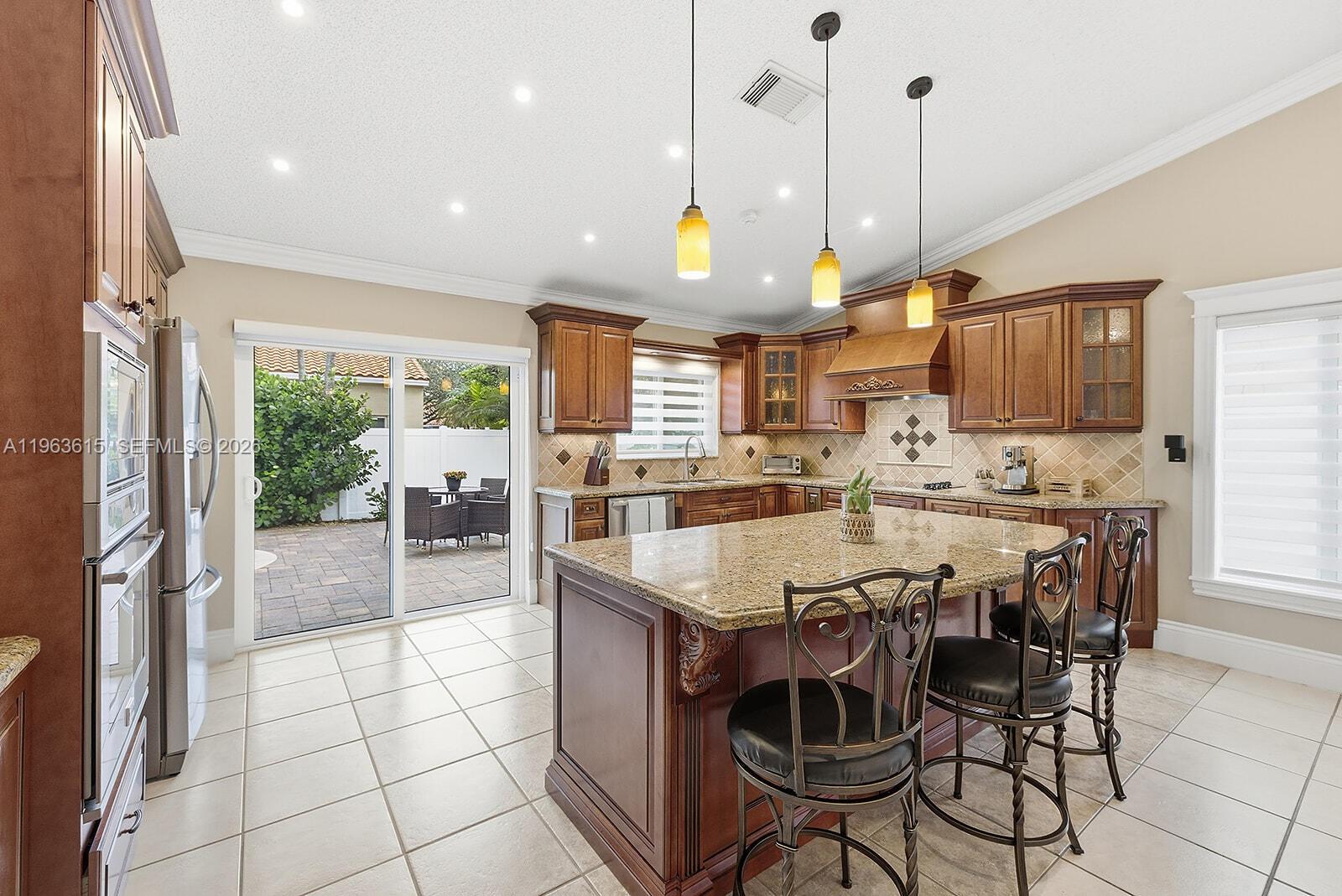 FLAMINGO ESTATES - Residential