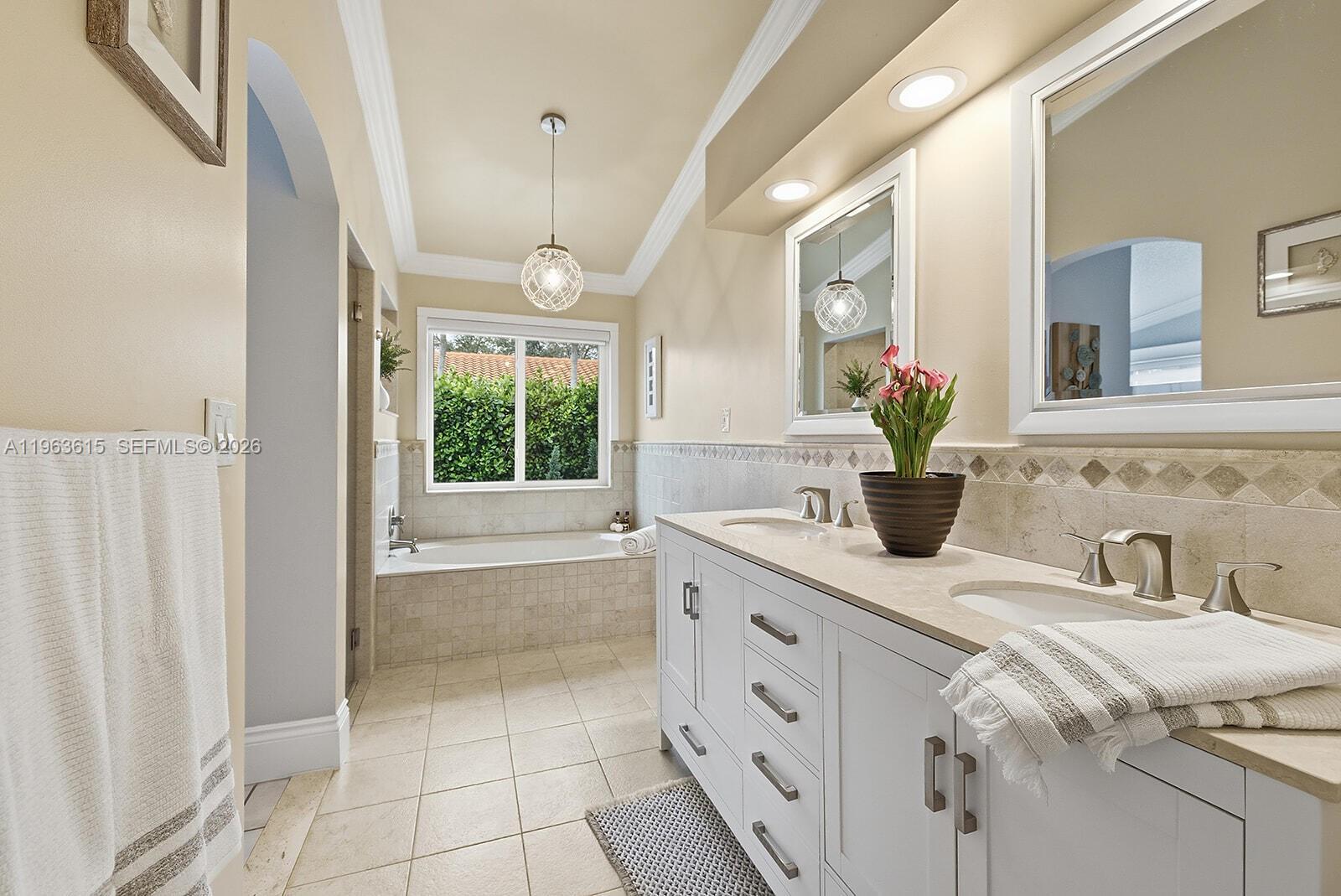 FLAMINGO ESTATES - Residential