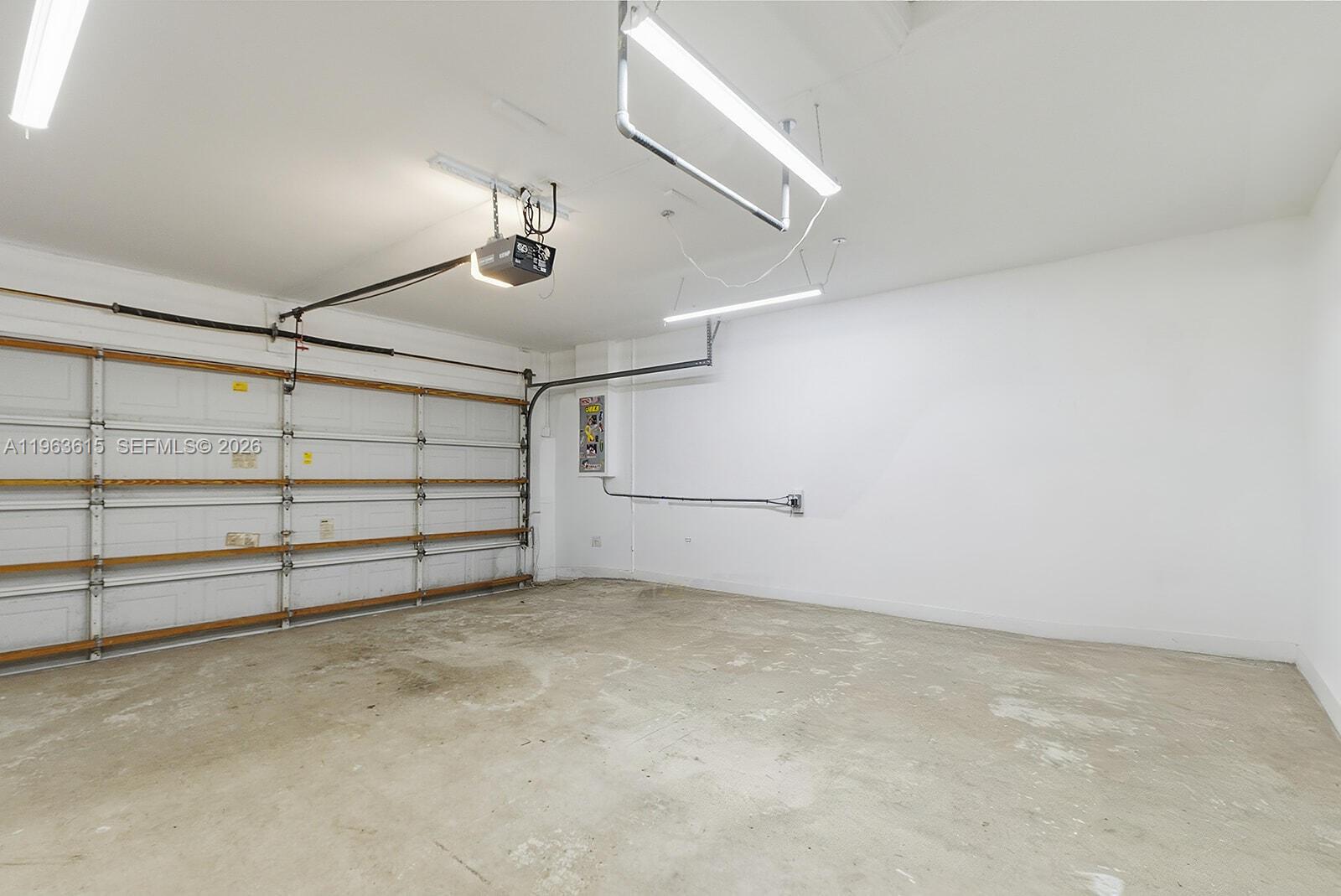 FLAMINGO ESTATES - Residential