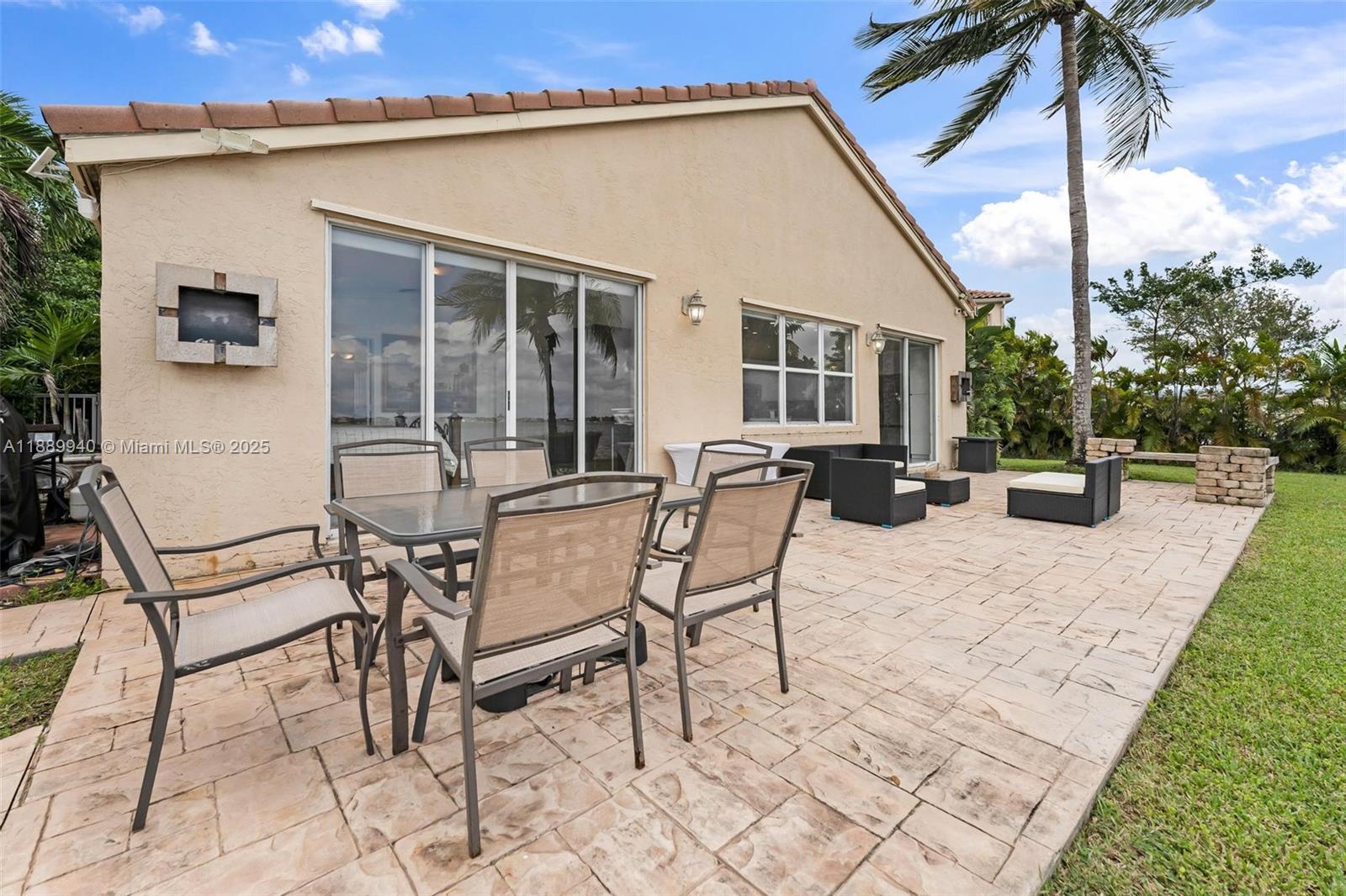 RIVIERA ISLES I - Residential
