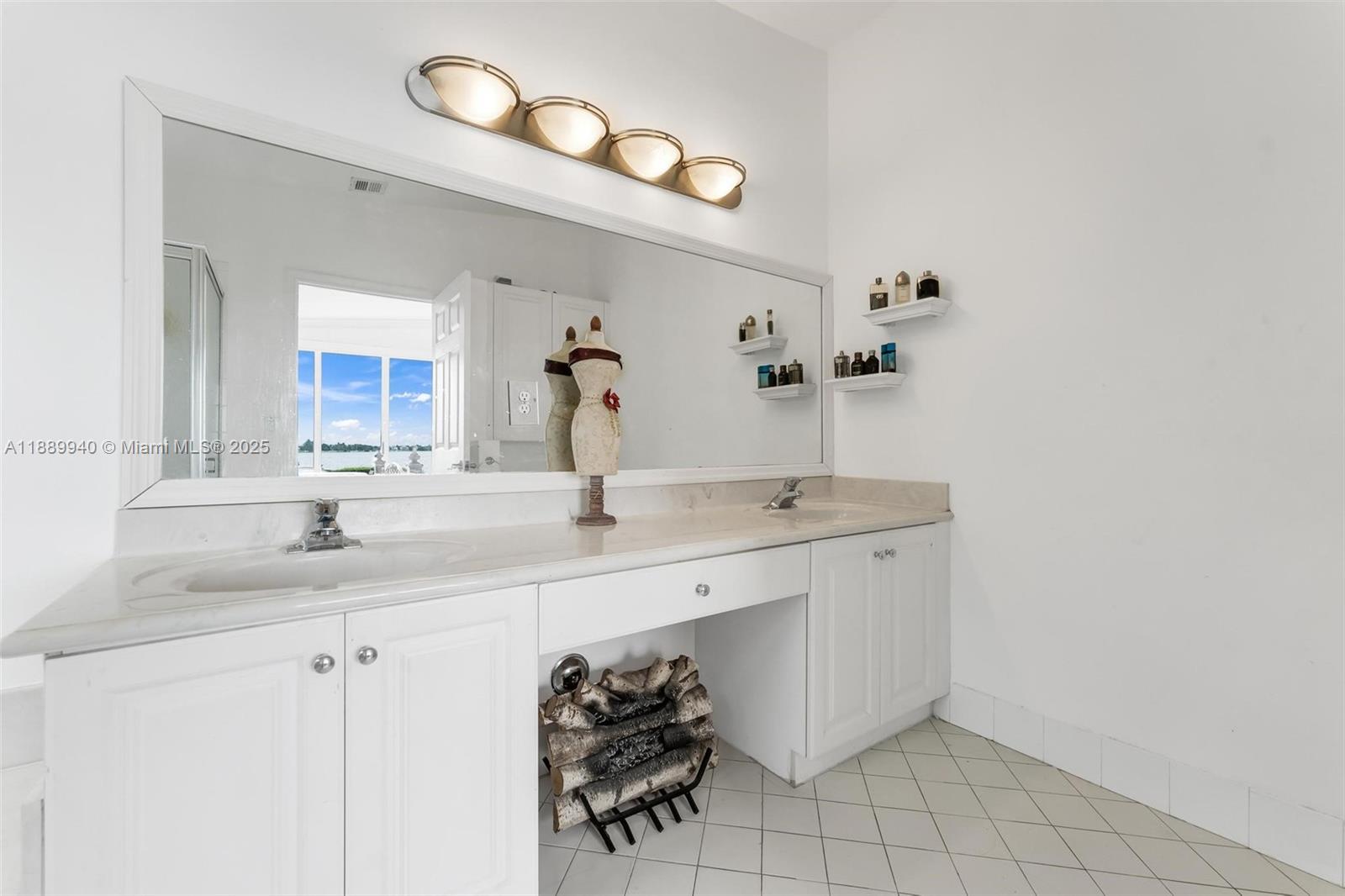 RIVIERA ISLES I - Residential