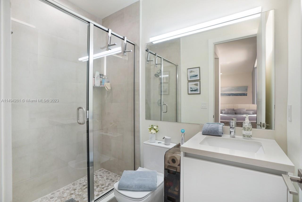 DORAL COMMONS RESIDENTIAL - Residential