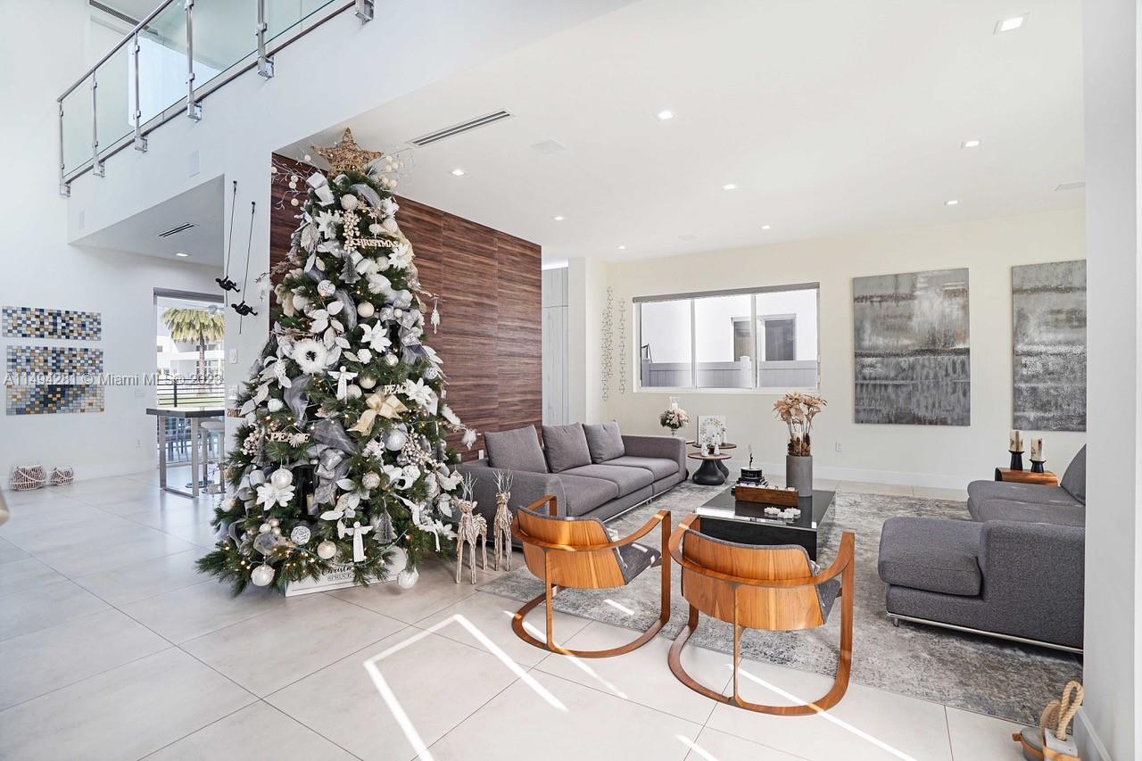 DORAL COMMONS RESIDENTIAL - Residential