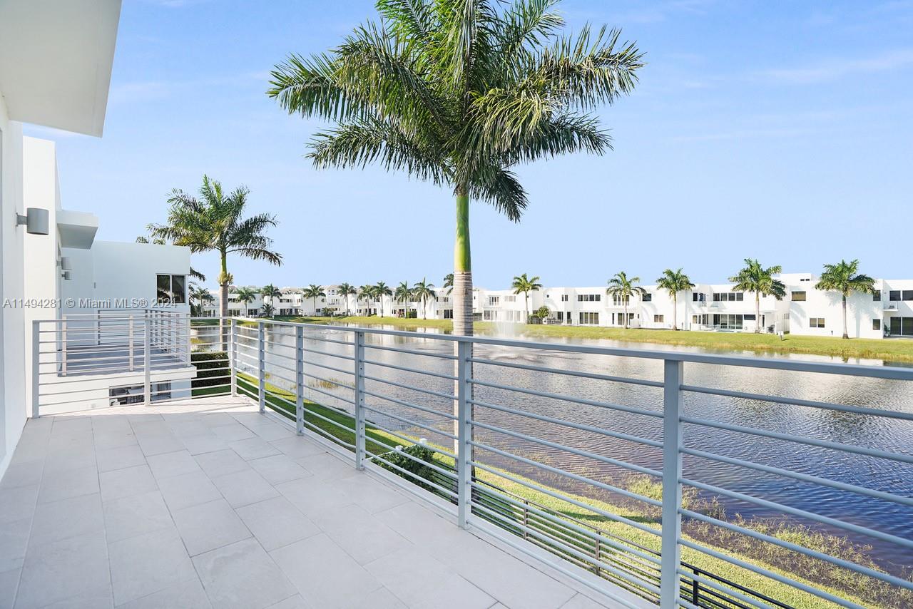 DORAL COMMONS RESIDENTIAL - Residential
