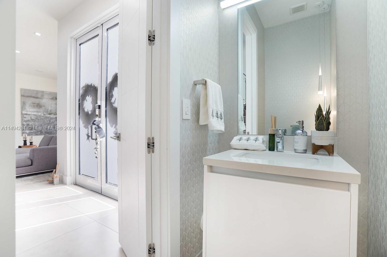 DORAL COMMONS RESIDENTIAL - Residential