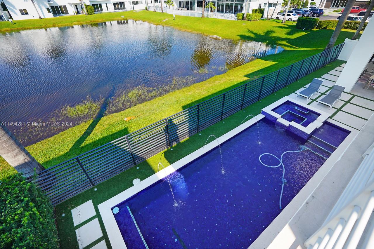 DORAL COMMONS RESIDENTIAL - Residential