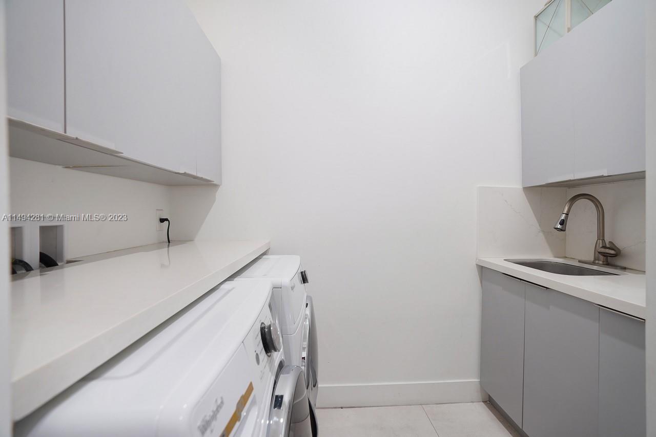 DORAL COMMONS RESIDENTIAL - Residential