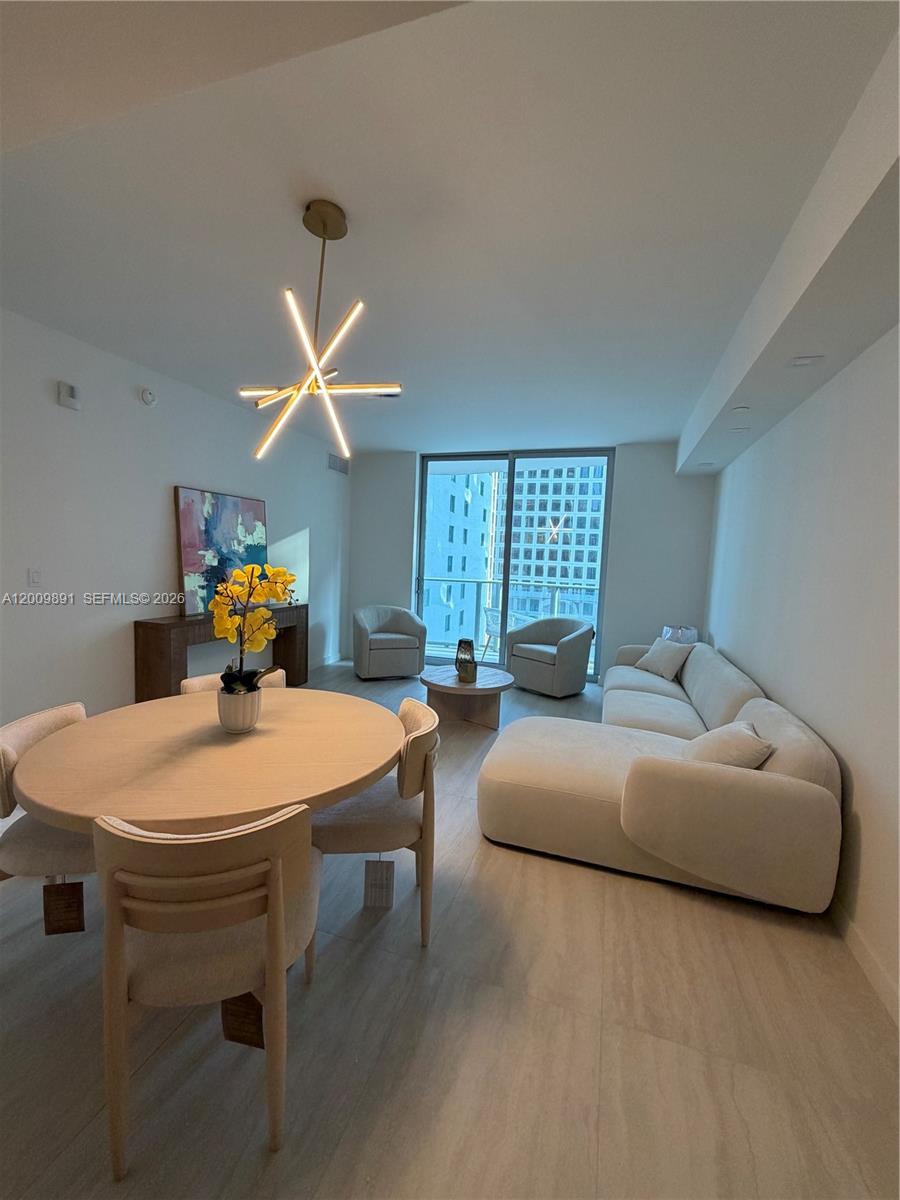 77 SE 5th street 1614