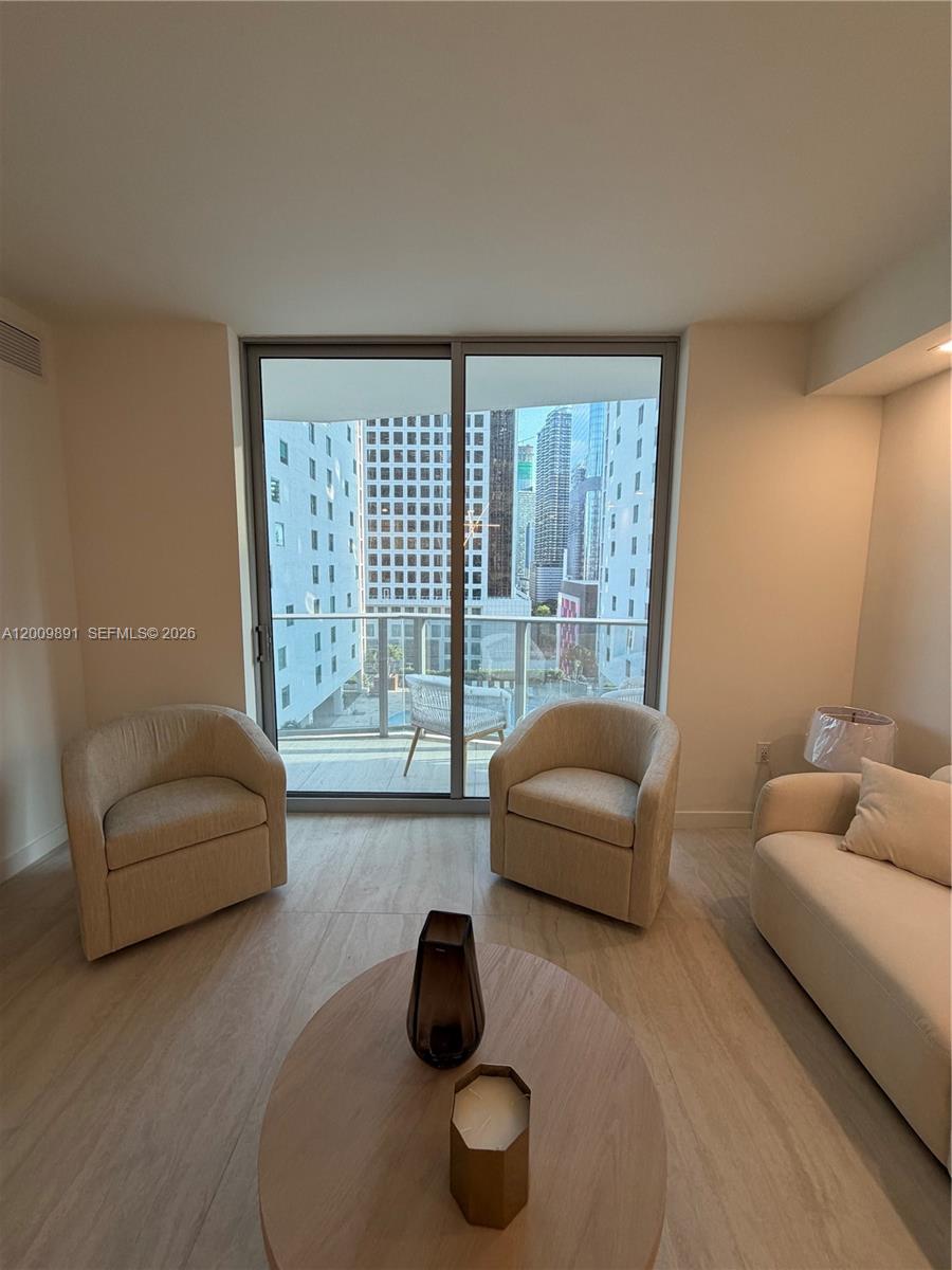 77 SE 5th street 1614