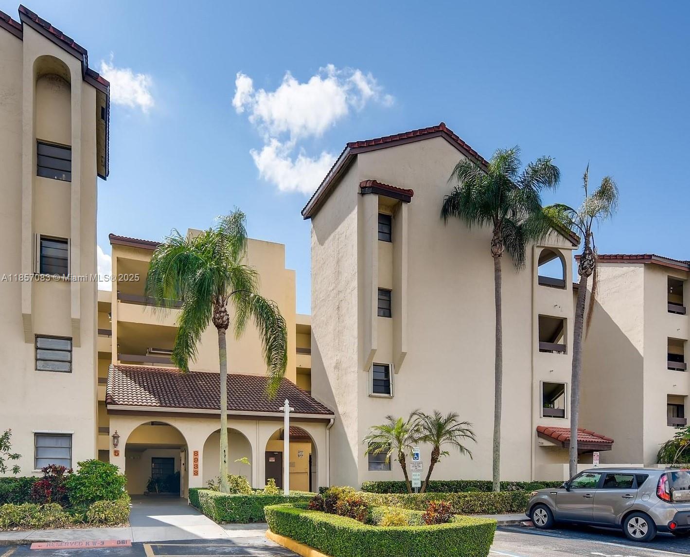 Come live in one of the best apartments in Kendall - Kenland Walk! Spacious 2 bedrooms, 2 baths, with large
balcony and pool view. Unit is tiled throughout with washer and dryer inside. Newly updated kitchen. Water & basic
cable is included. Amenities include a community pool, tennis court, basketball court, and clubhouse. Walking
distance from many delicious restaurants, shopping, movie theater, and expressways.*Unit comes with 1
assigned parking space only*