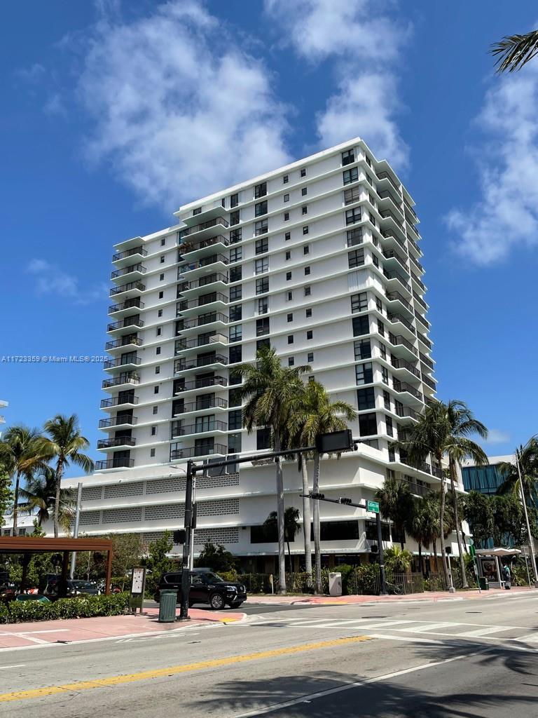 1800 Collins Ave 7C