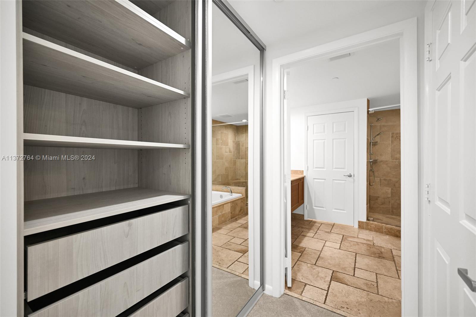 THE PORT RESIDENCES - Residential