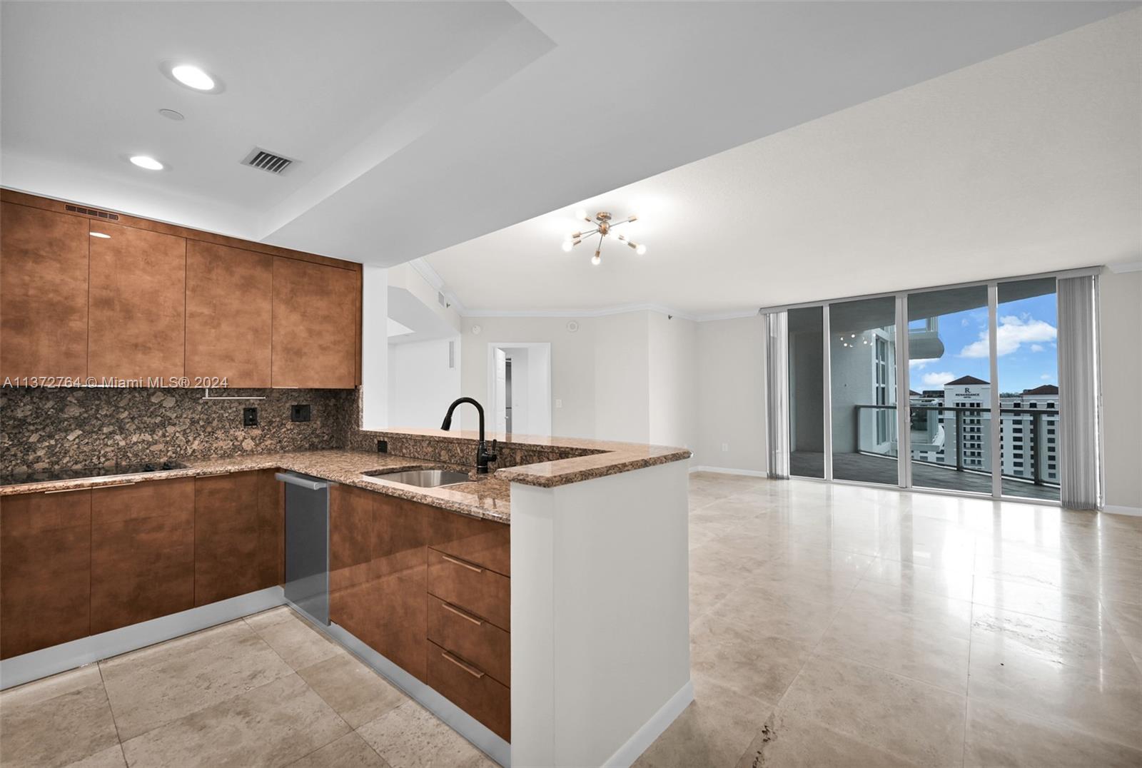 THE PORT RESIDENCES - Residential