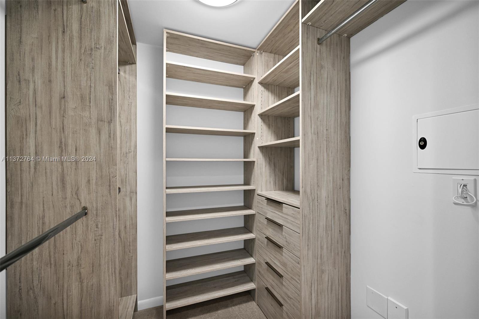 THE PORT RESIDENCES - Residential