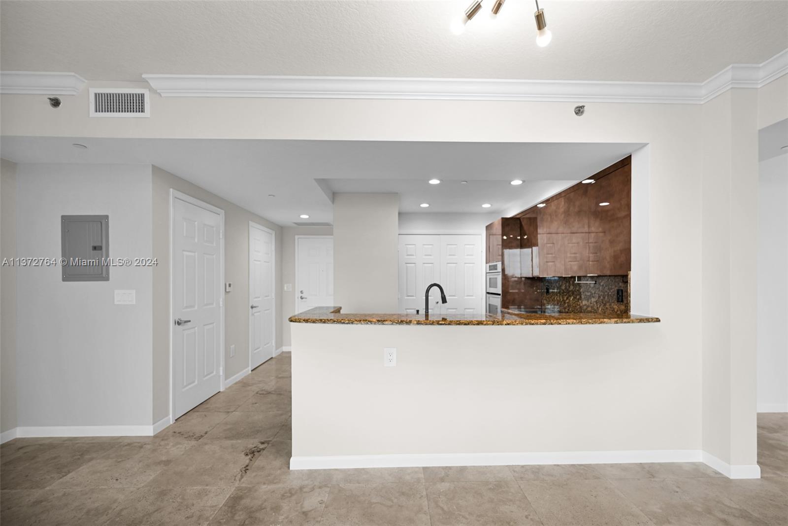 THE PORT RESIDENCES - Residential