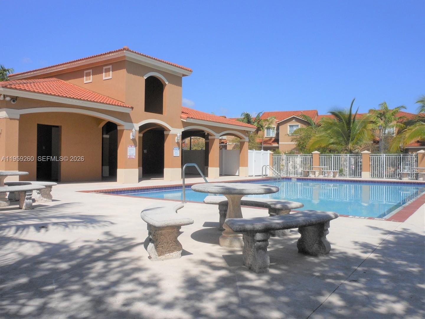 SANTA BARBARA - Residential