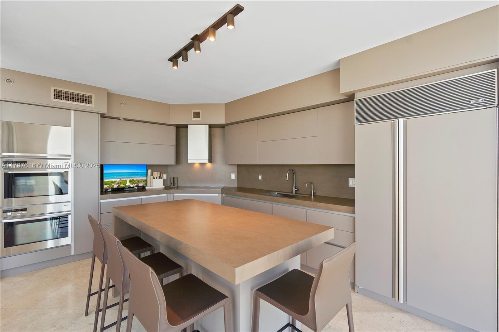 OCEAN THREE CONDO - Residential