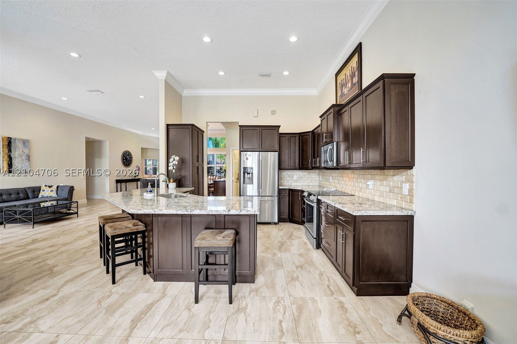 2390 Pheasant Ln