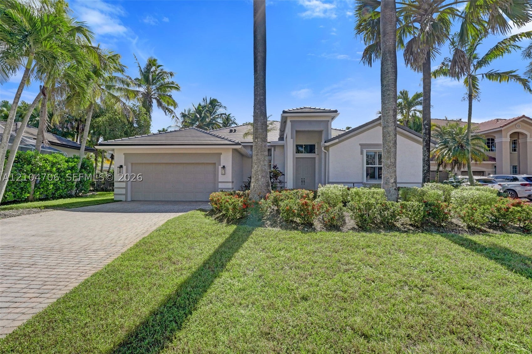 2390 Pheasant Ln