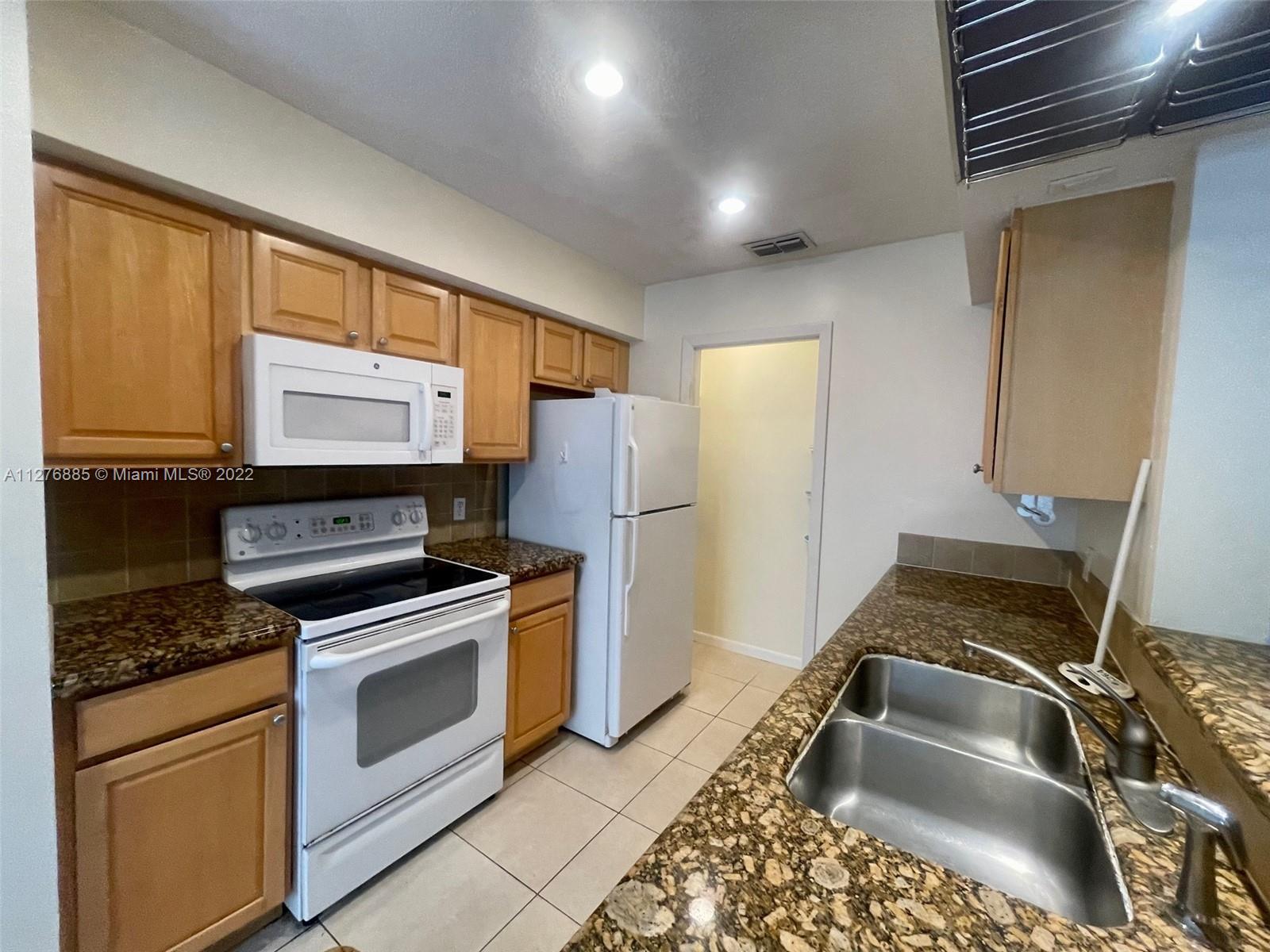 CASABLANCA ISLES CONDO - Residential Lease