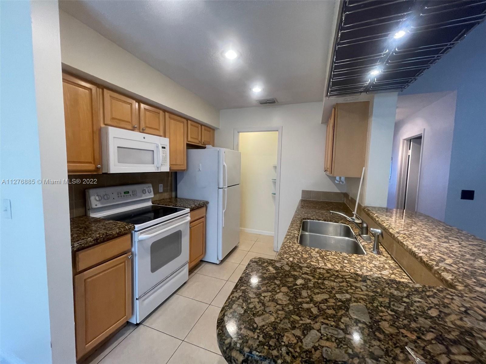 CASABLANCA ISLES CONDO - Residential Lease