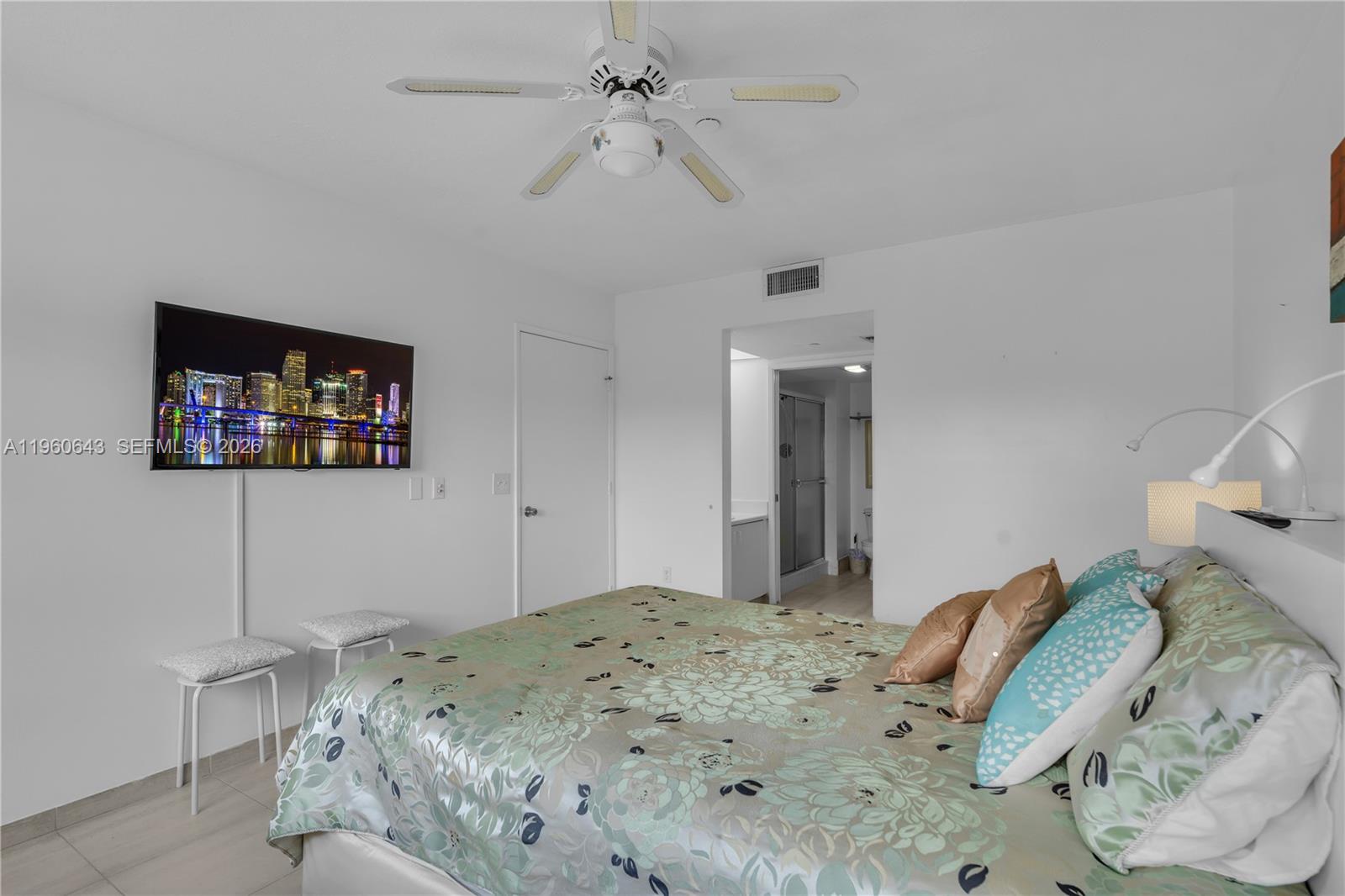 SUFFOLK AT CENTURY VILLAG - Residential