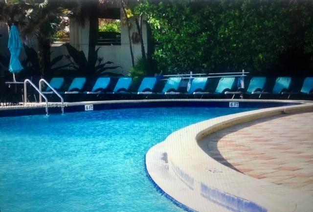 TIDES ON HOLLYWOOD BEACH - Residential