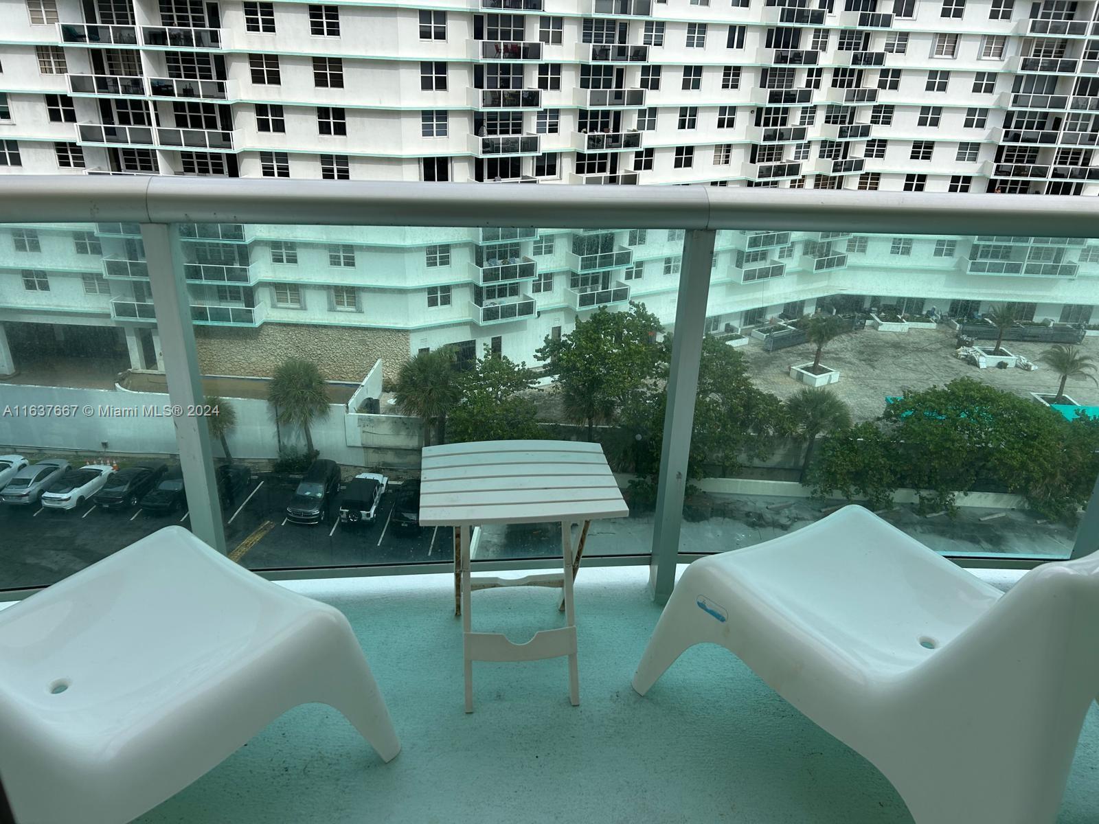 TIDES ON HOLLYWOOD BEACH - Residential