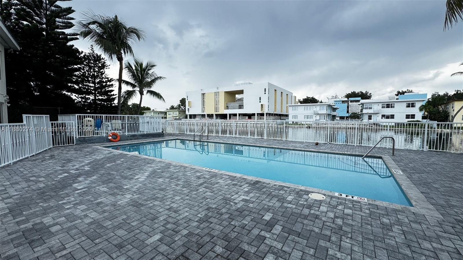 1225 Marseille Dr 26