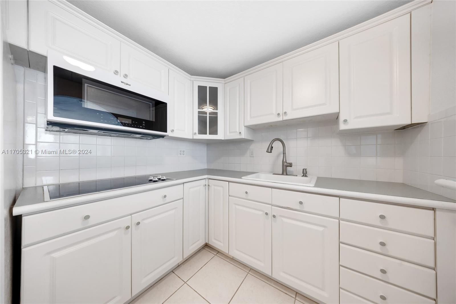 465 Ocean Dr 507