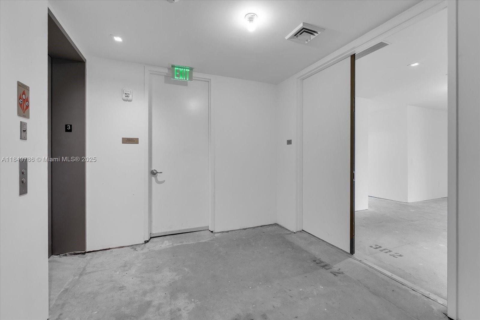 18975 COLLINS CONDO - Residential