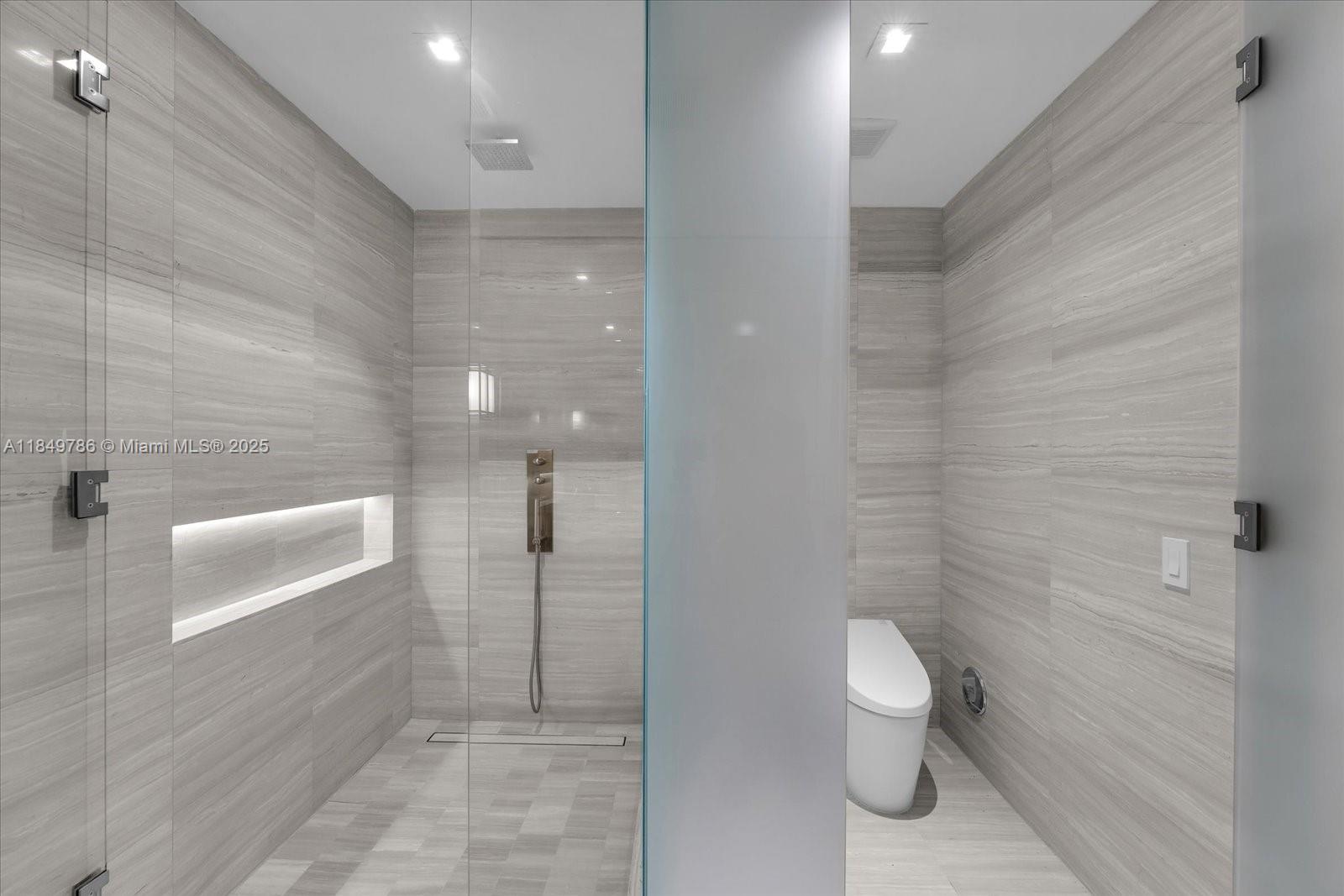 18975 COLLINS CONDO - Residential