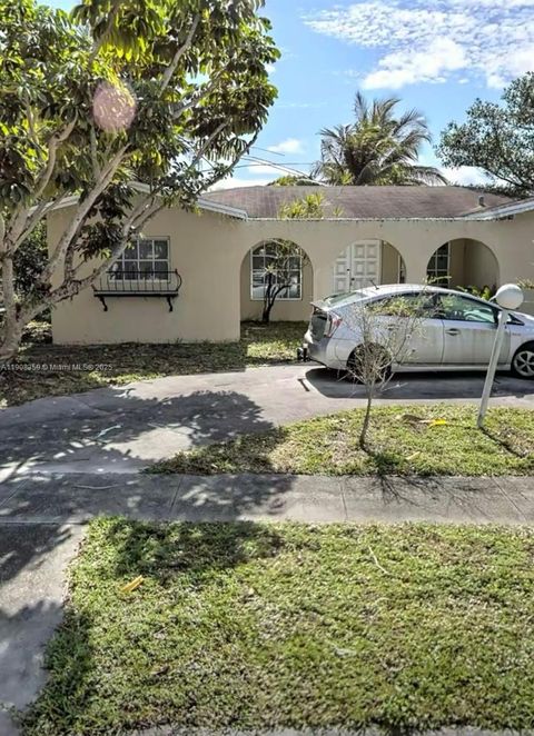 4981 SW 7th St Margate FL 33068