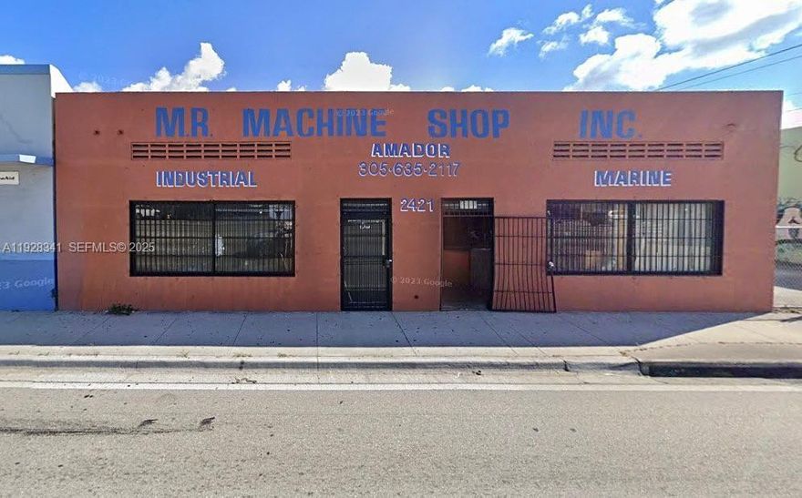 Prime 3,242 SF mixed-use warehouse in the heart of Miami! This versatile property features 12' high ceilings, 3-phase electrical power, and two spacious bays with two bay doors, making it ideal for an owner/user or a variety of business operations. Centrally located near major thoroughfares and just minutes from the airport, this site offers exceptional accessibility and convenience.

Additional highlights include:
? High ceilings
? Two bays + two bay doors
? Close proximity to Miami International Airport
? Located on the highly desirable 27th Avenue corridor
? 40-Year Recertification completed

A rare opportunity in a prime industrial location—27th Avenue is the real deal!