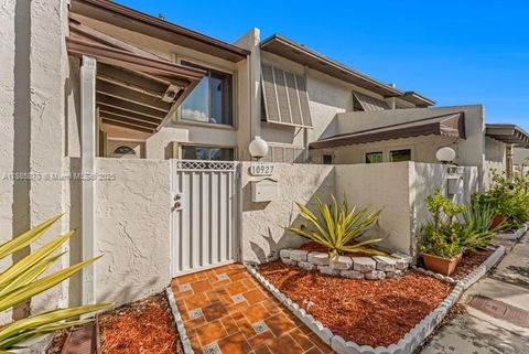 10927 SW 71st Ln Miami FL 33173