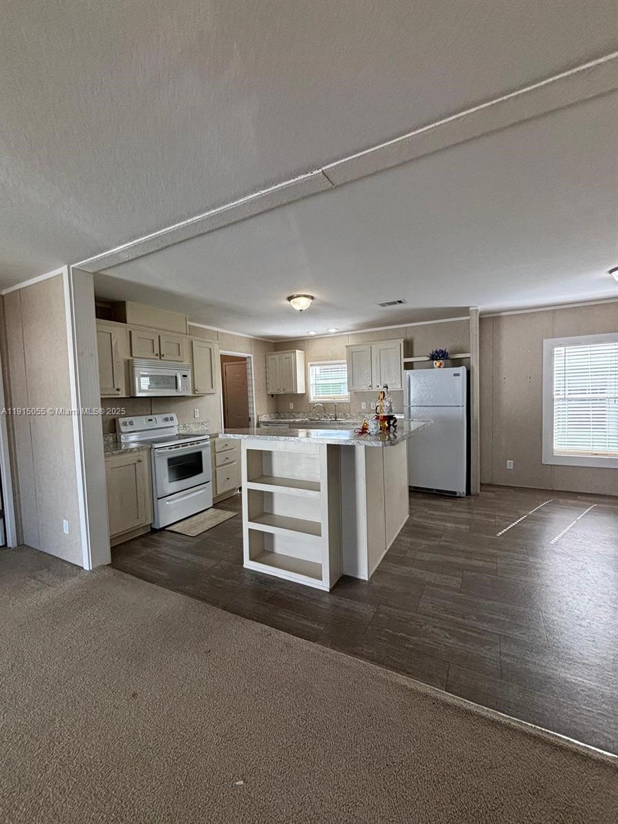 Palm Gardens - Residential