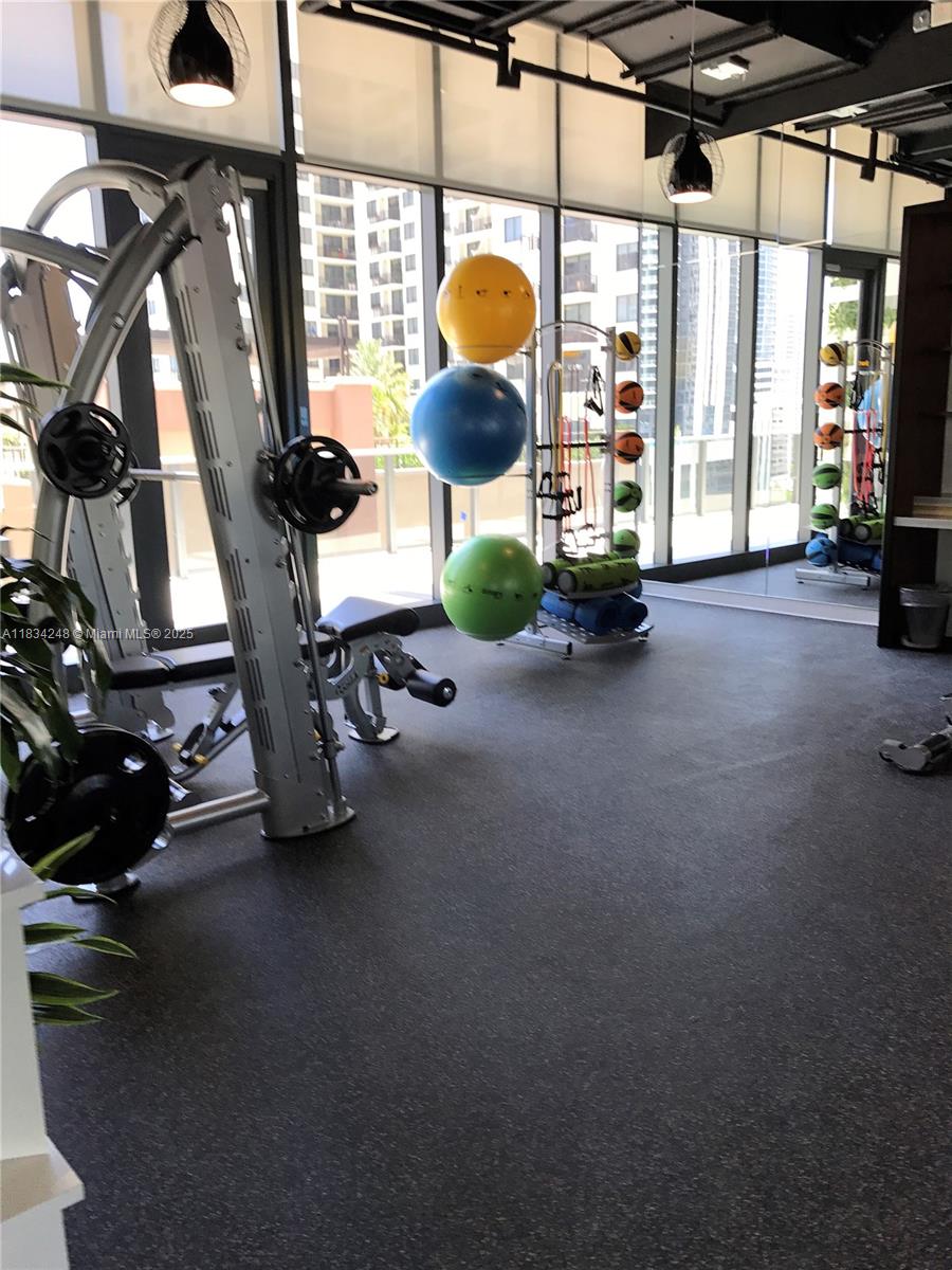 BRICKELL HEIGHTS WEST CON - Residential