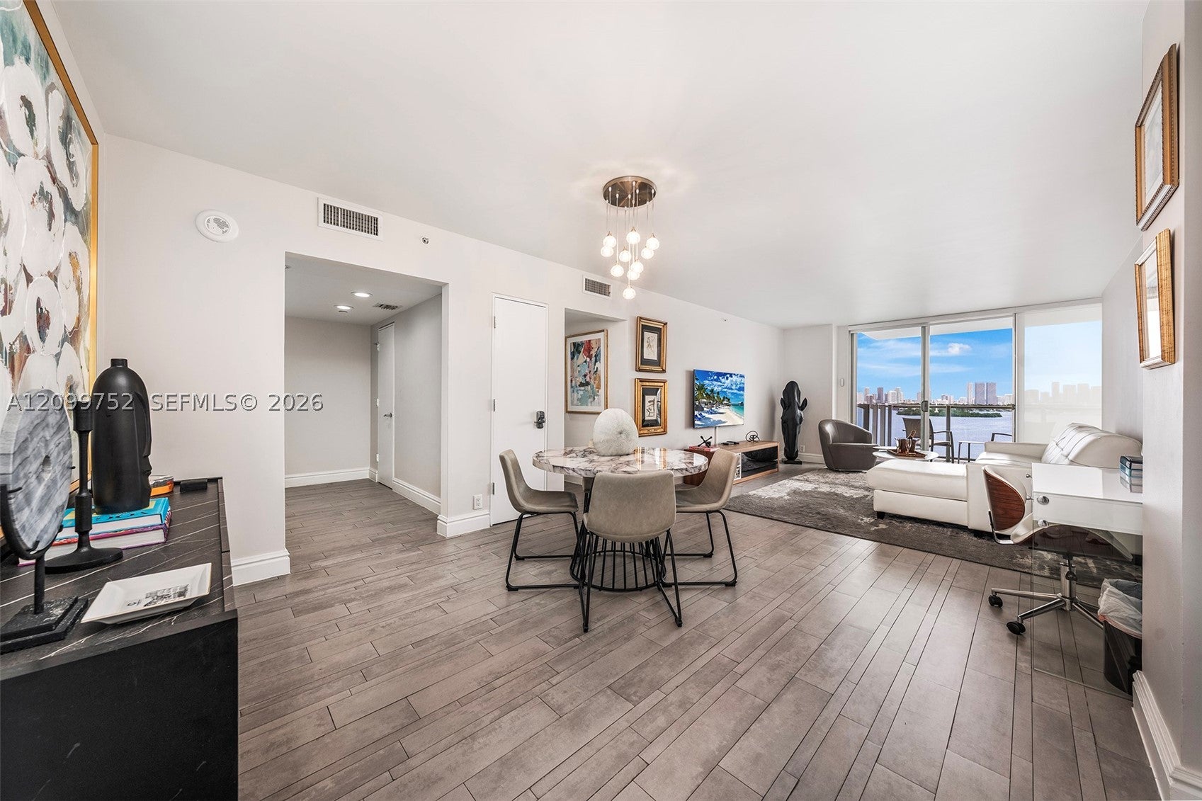 1100 West Ave 926