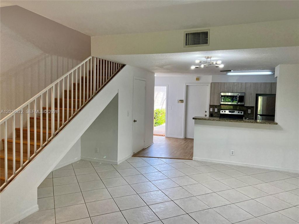 Photo of 982 Sevilla Cir #982, Weston, FL 33326 (MLS # A12018422)