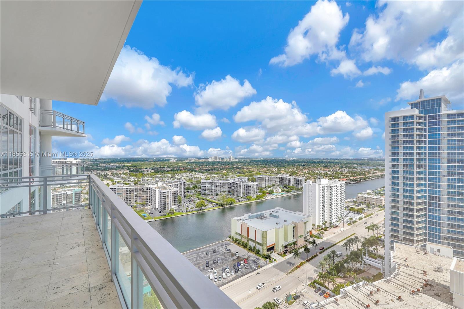 Diplomat Residences - Residential