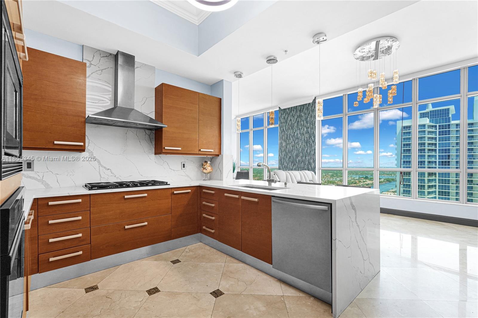 Diplomat Residences - Residential