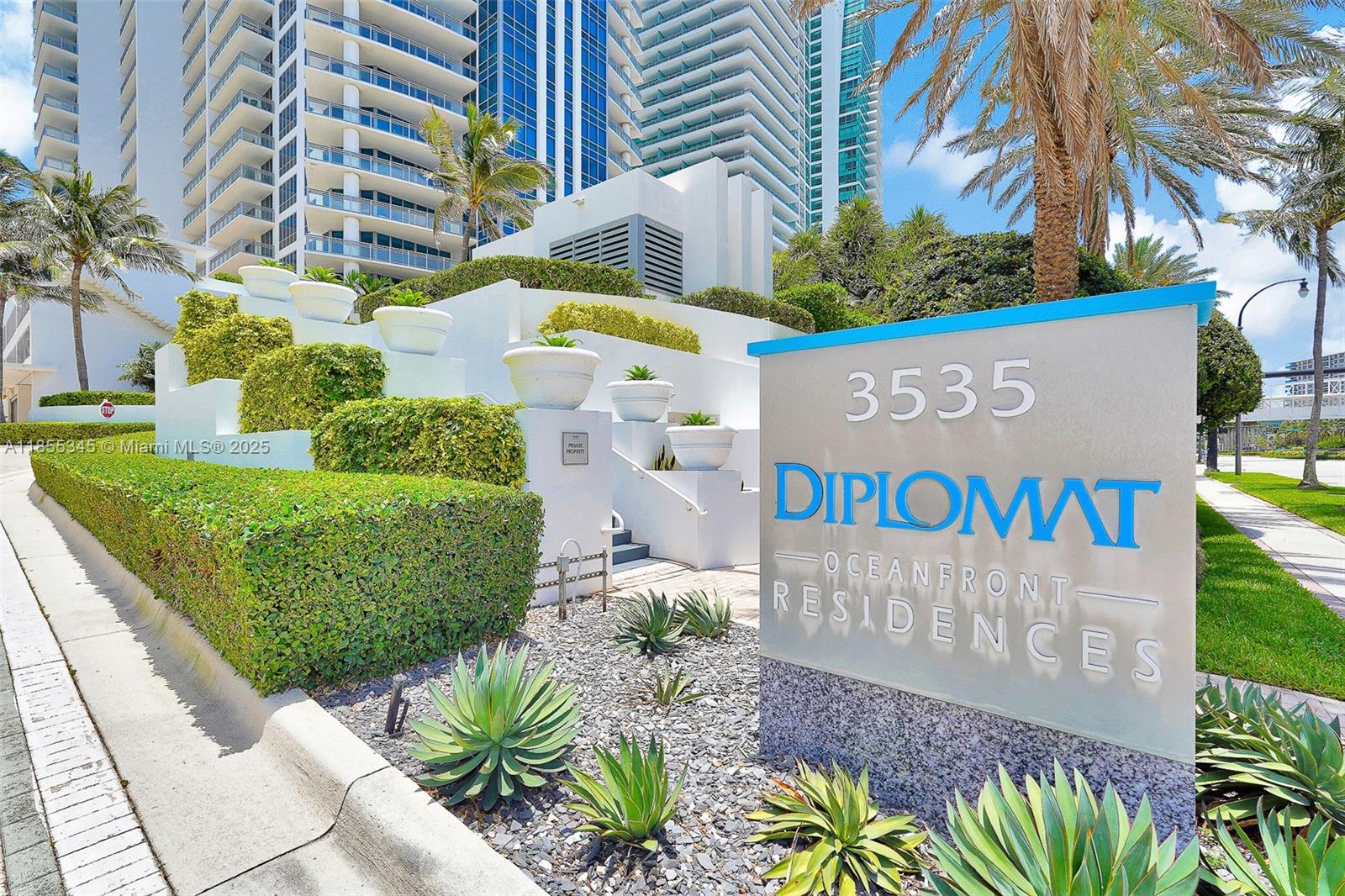 Diplomat Residences - Residential