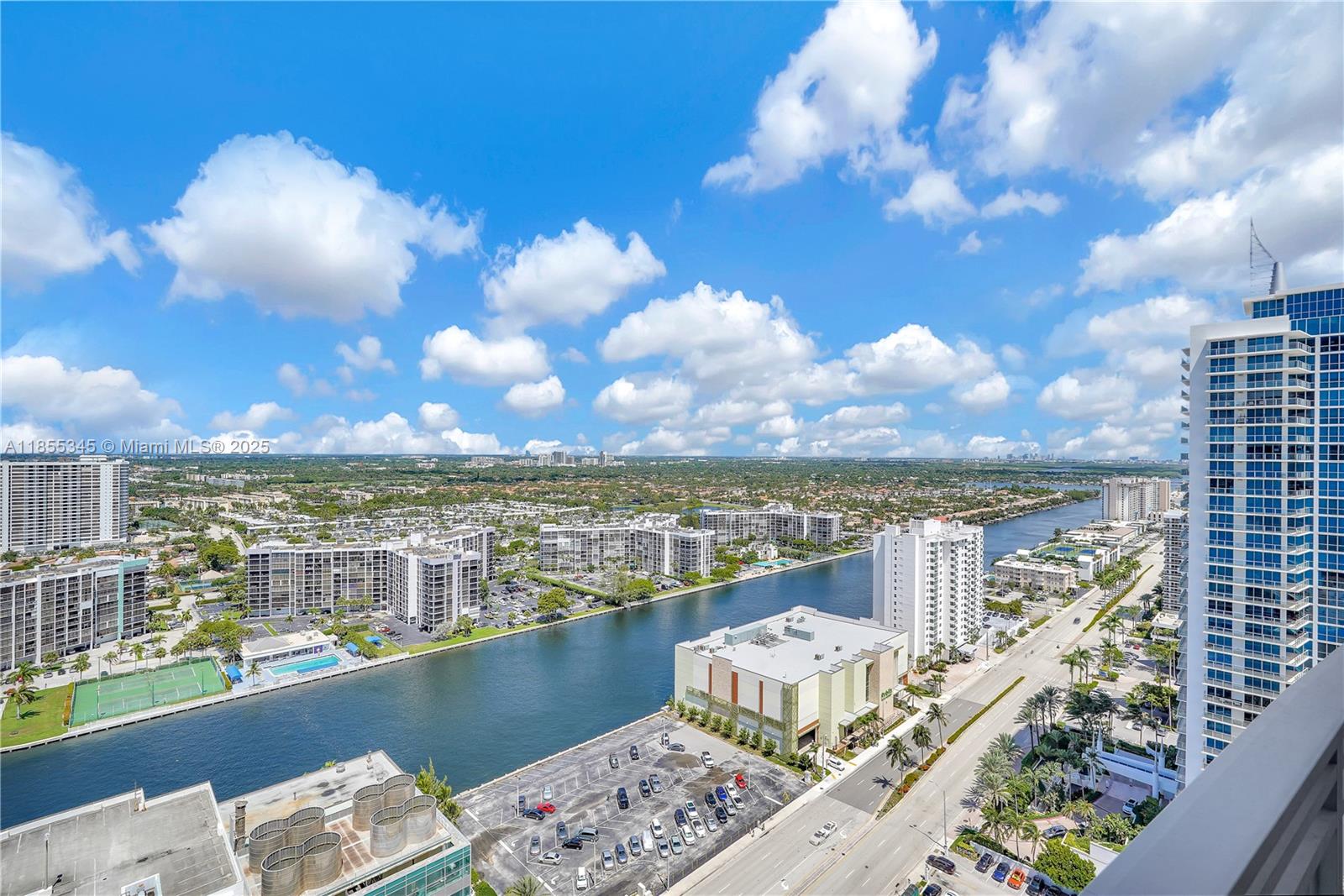 Diplomat Residences - Residential