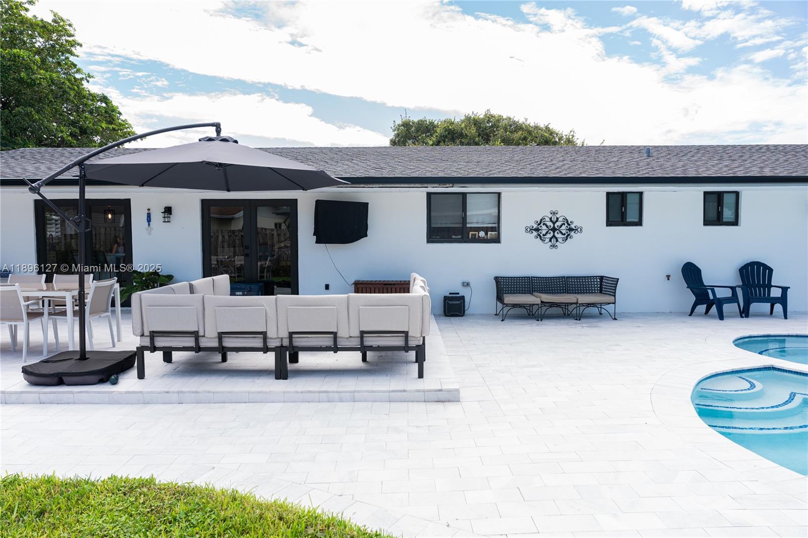 WHISPERING PINES PARK - Residential