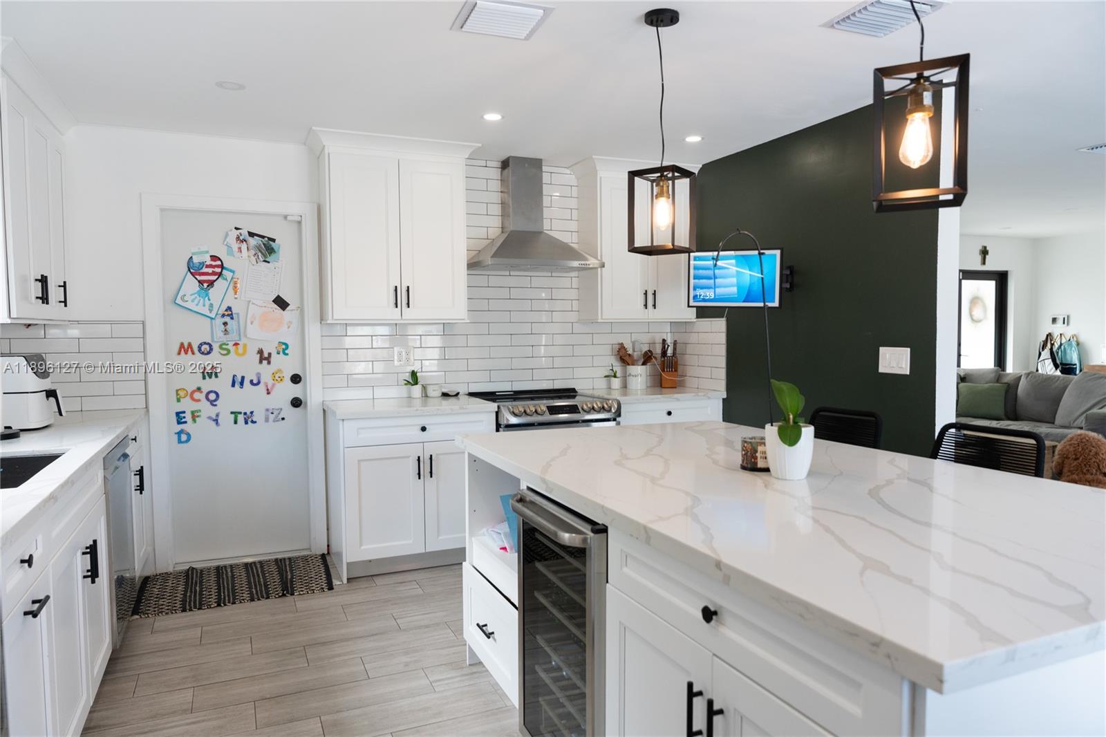 WHISPERING PINES PARK - Residential