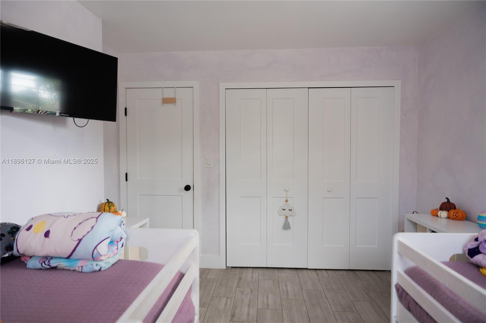 WHISPERING PINES PARK - Residential