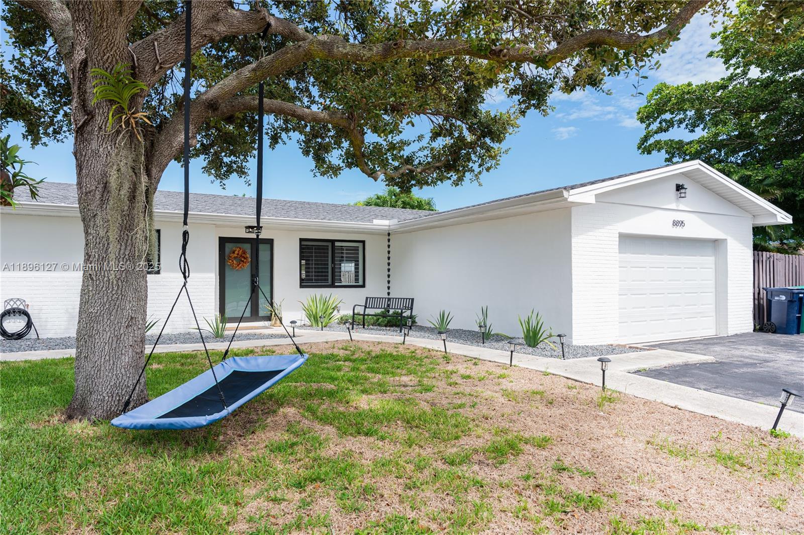 8895 SW 197th Ter