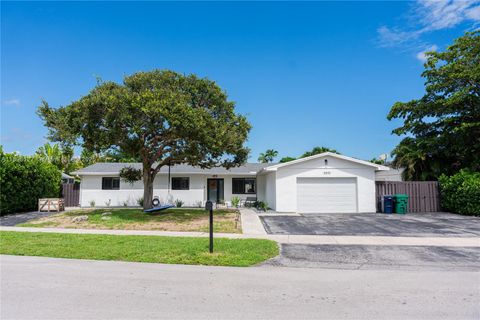 8895 SW 197th Ter Cutler Bay FL 33157