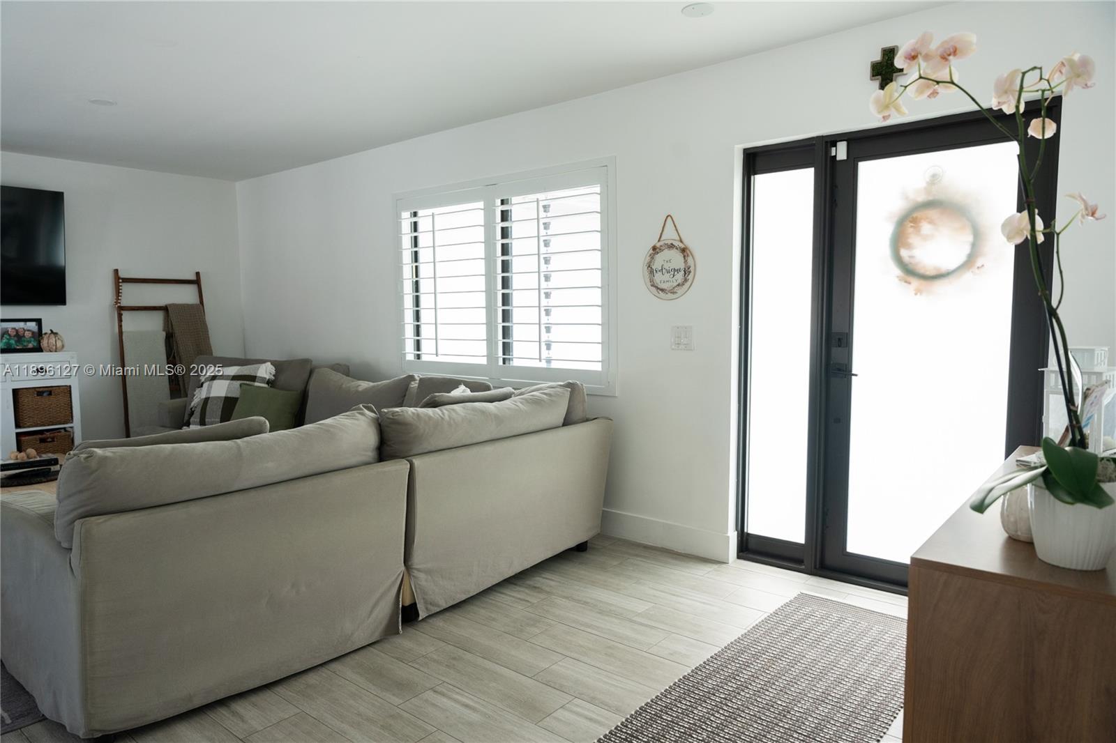 WHISPERING PINES PARK - Residential